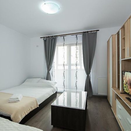 Appartement Rezident Militari à Chiajna Extérieur photo
